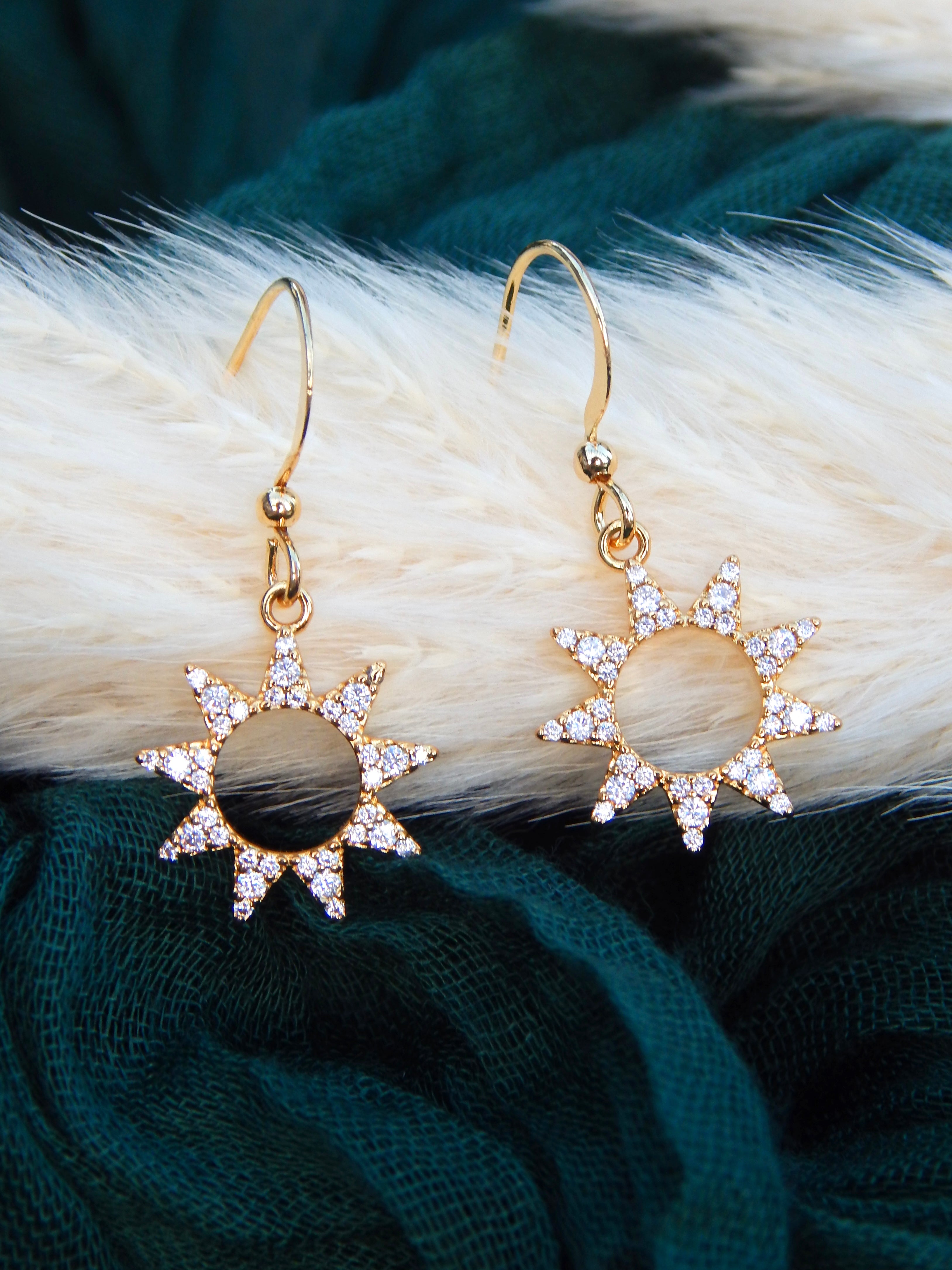 Leo Earrings– Dainty Gold Glow Sunburst Drops