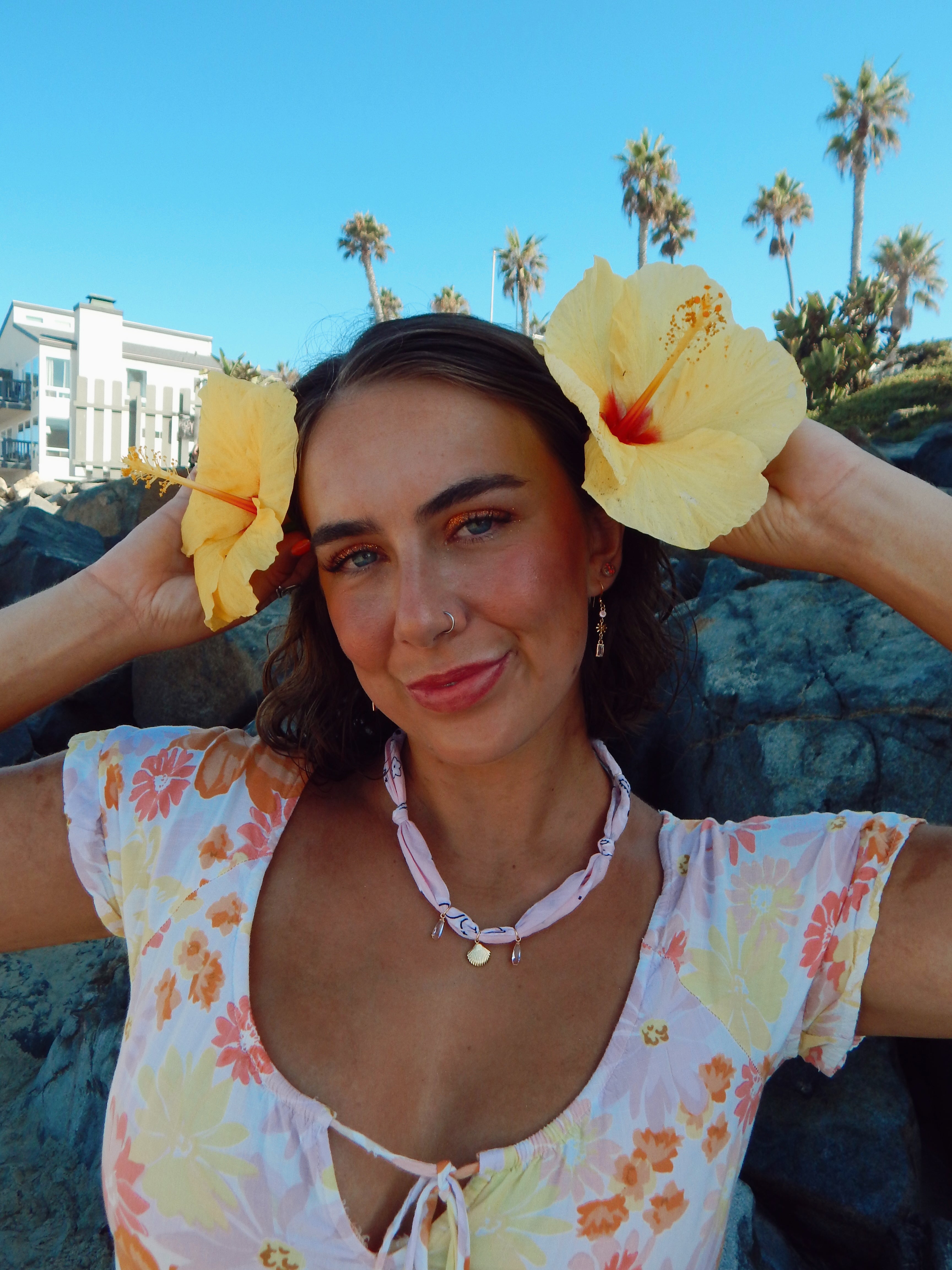 Blush Daisy Drop Earrings – 18k Gold Plated with Light-Pink Cubic Zirconia