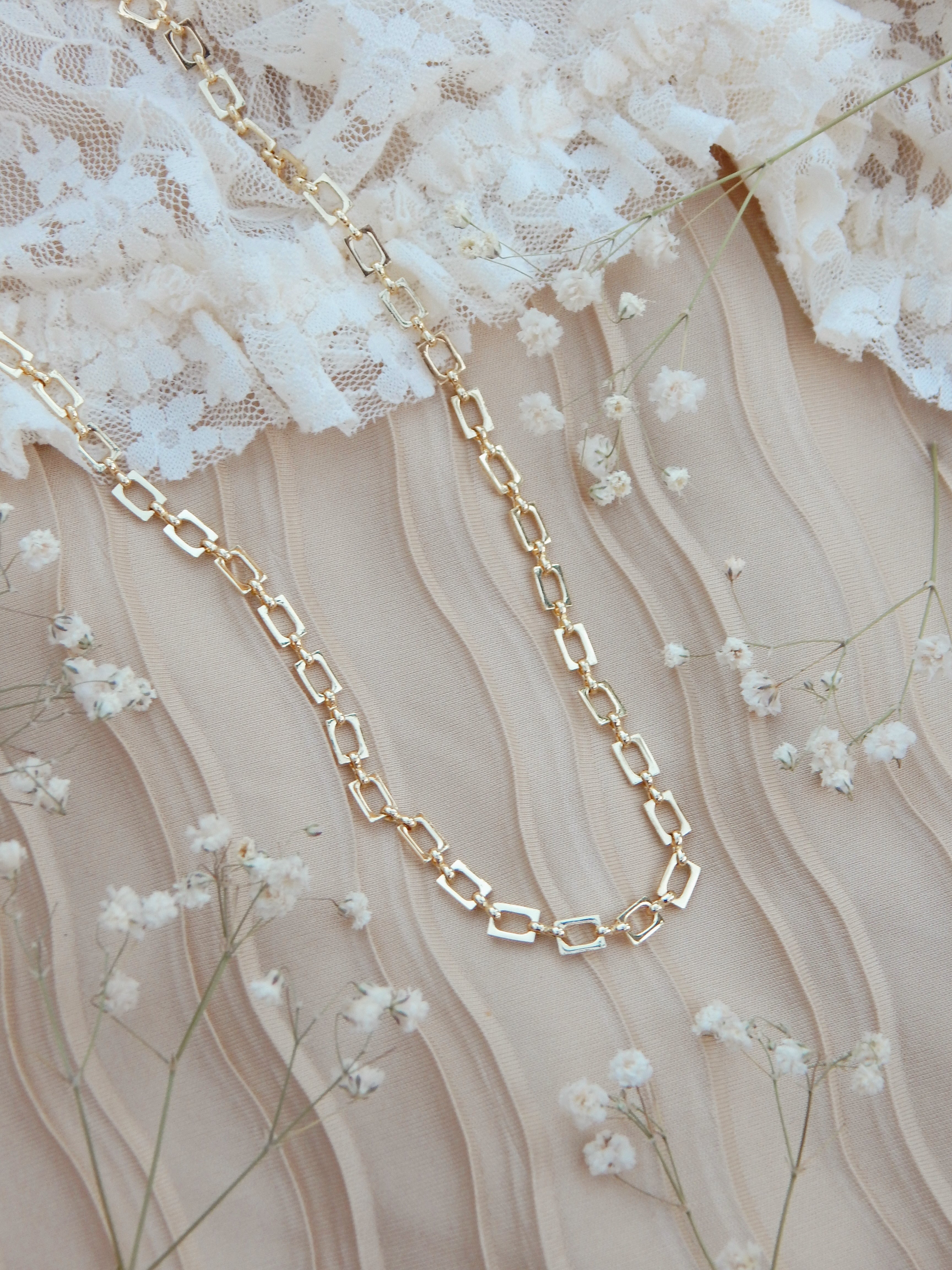Empower Bold Chain Link Necklace – Minimalist Gold Statement Piece
