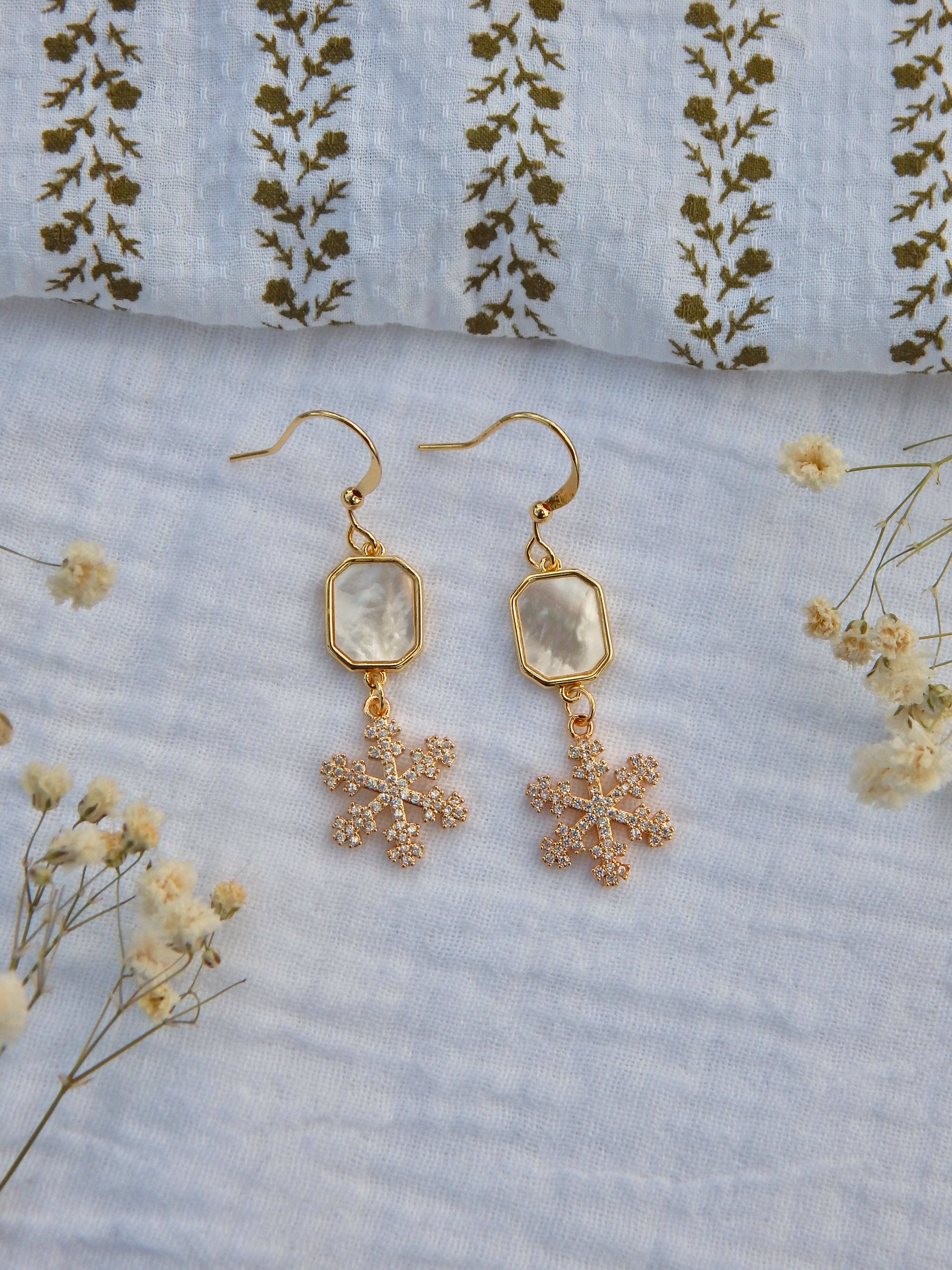 Golden Snowflake Dangle Earrings – Mother of Pearl & Crystal Winter Jewelry | Hypoallergenic Tarnish-Resistant Gift