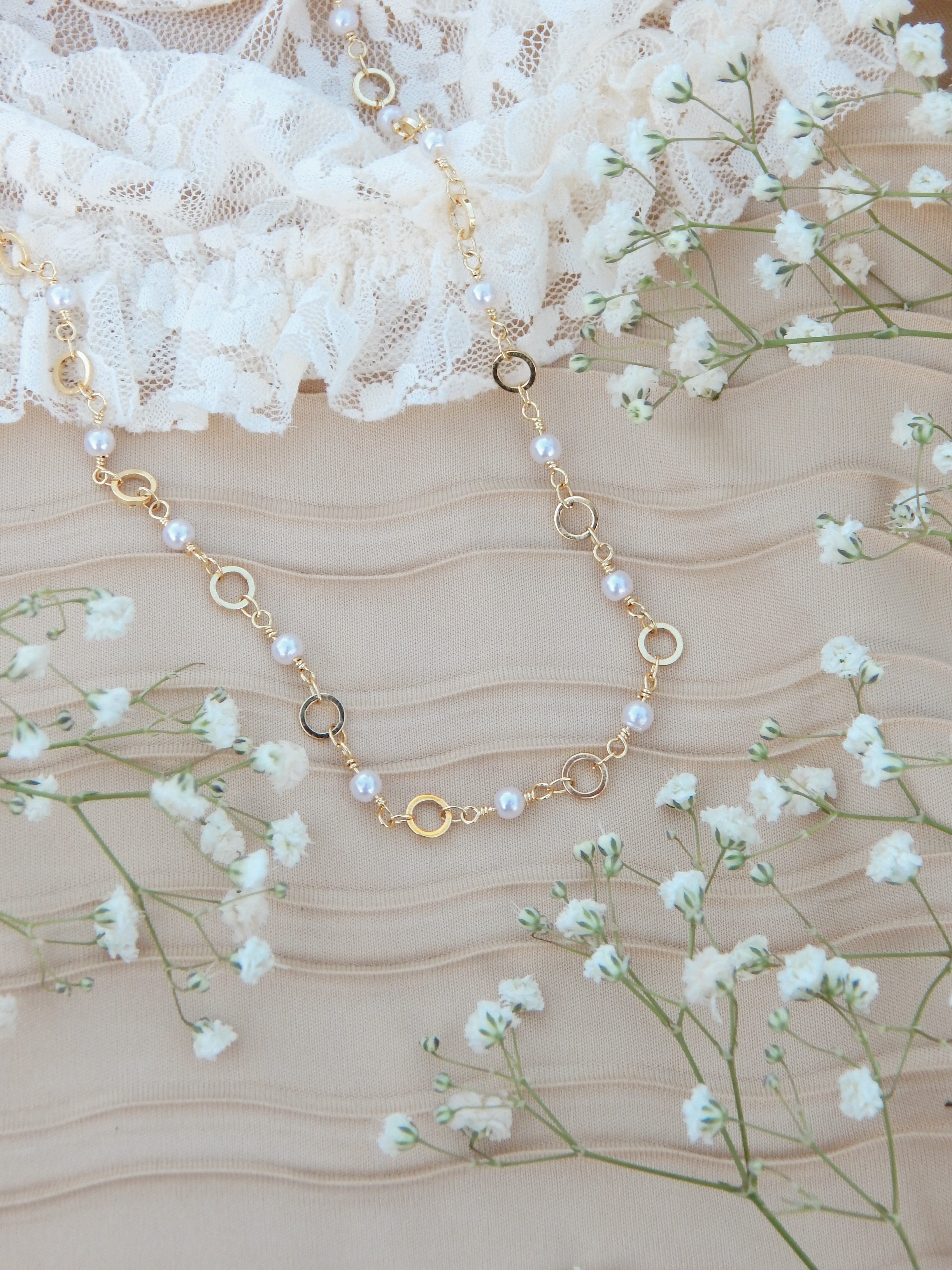 Golden Glow Necklace – Dainty Pearl & Gold Circle Layering Chain
