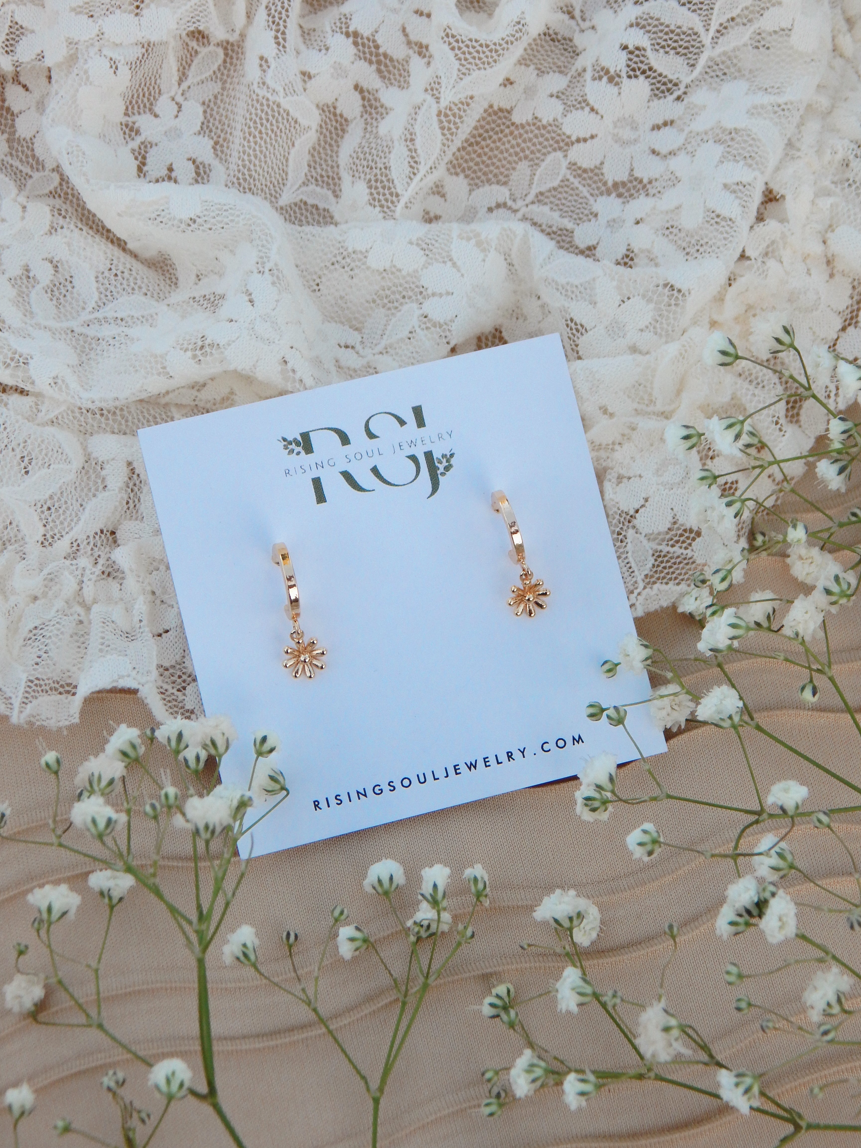 Sunny Daze Hoops – Dainty Gold Daisy Huggies