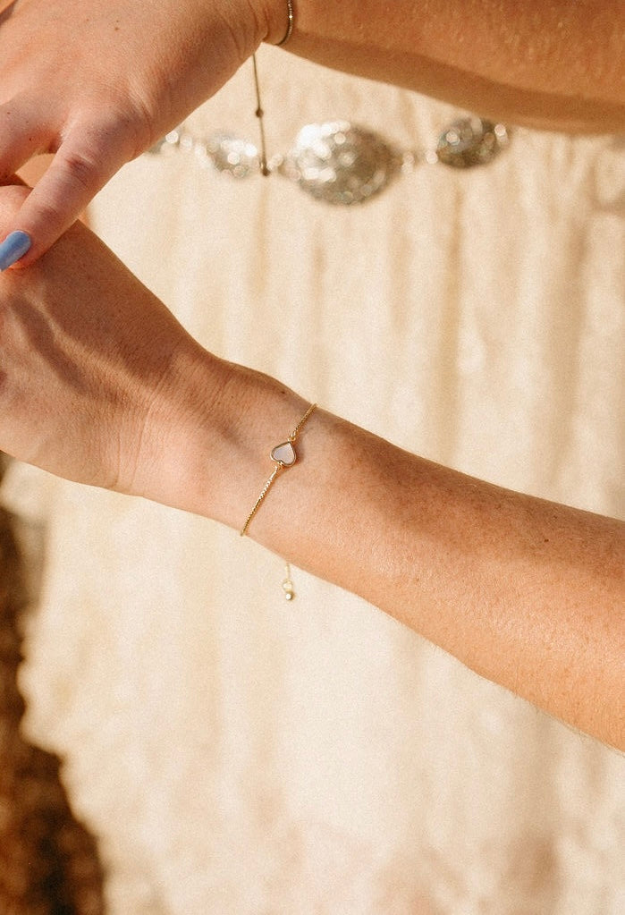 Dainty Mother of Pearl Heart Bracelet – 18k Gold Plated Adjustable Slider Bracelet