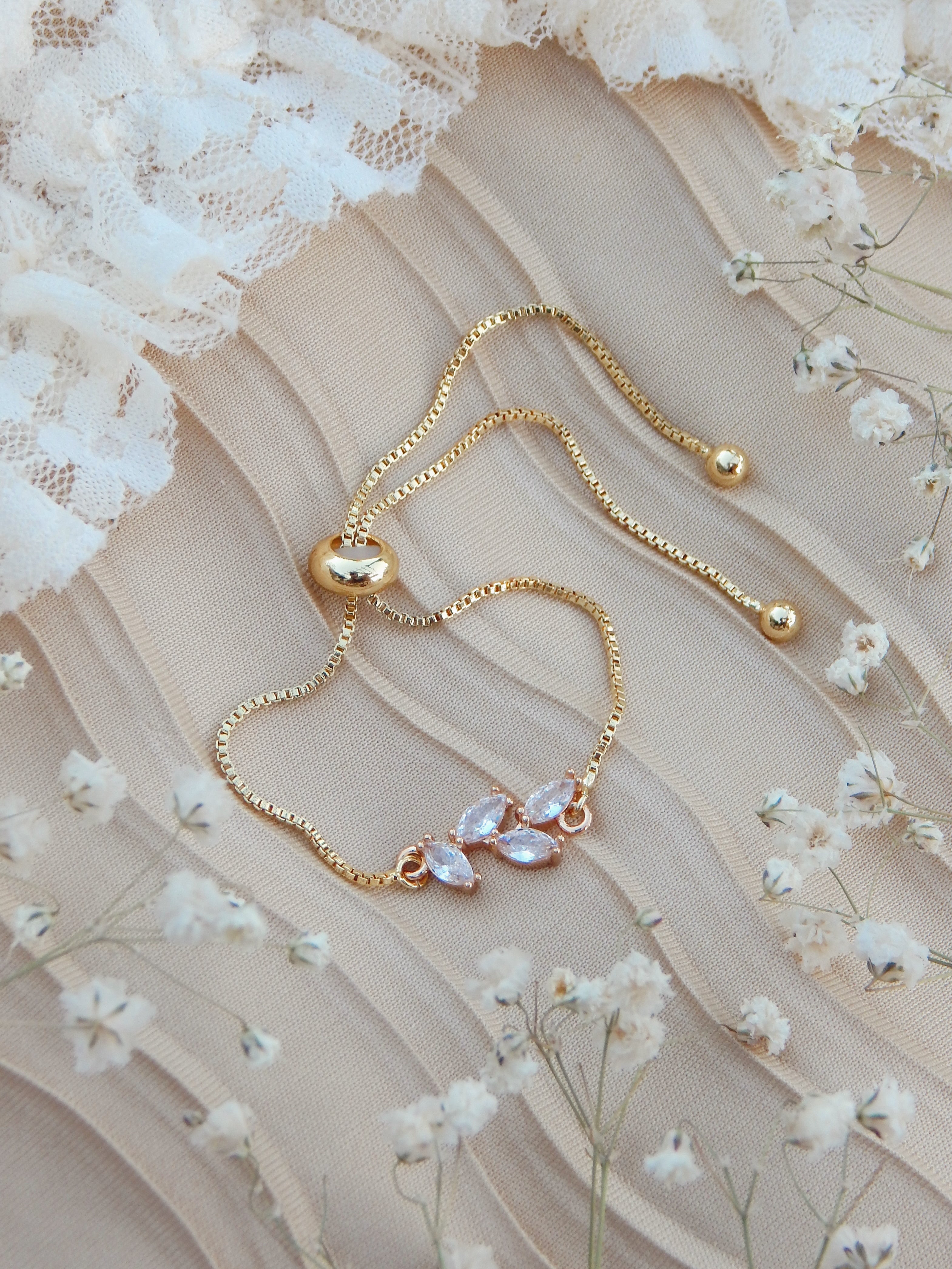 Bloom Bracelet – Adjustable Gold & Silver Cubic Zirconia Leaf Jewelry