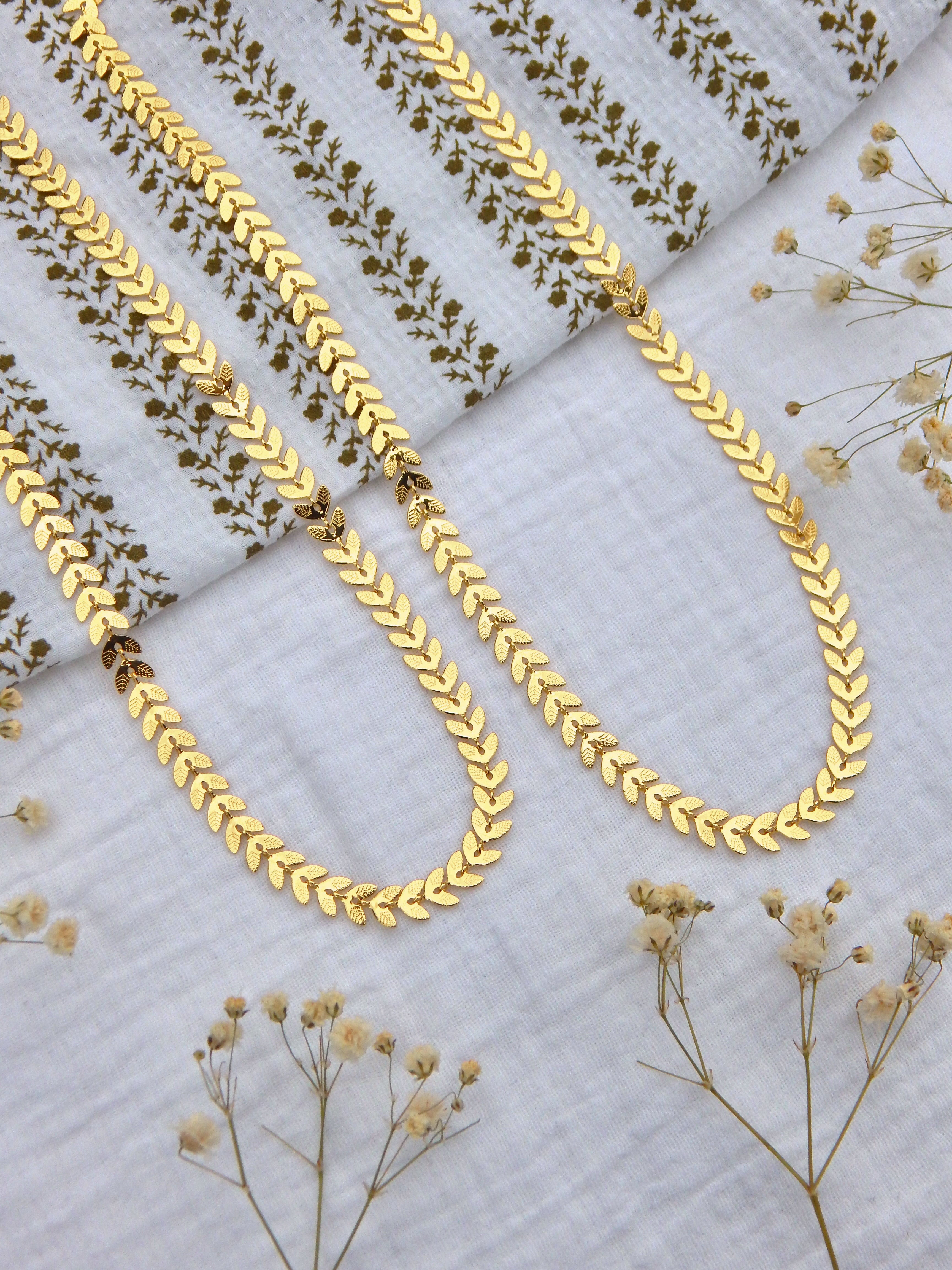 Gold Leaf Necklace – Statement Laurel Chain | Detailed Leaf Imprint, Hypoallergenic & Tarnish-Resistant Jewelry