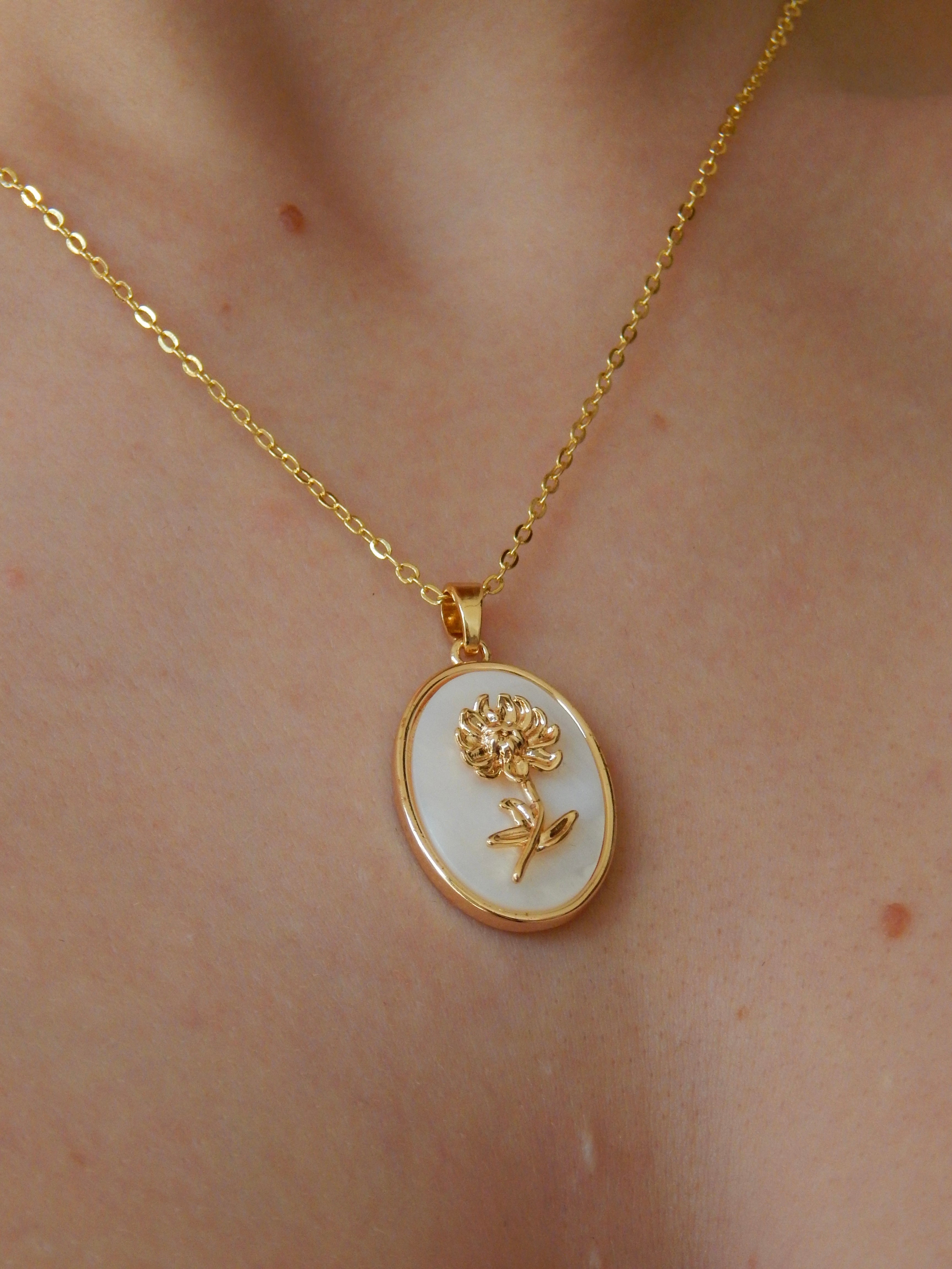 Birth Flower Pendant Necklace