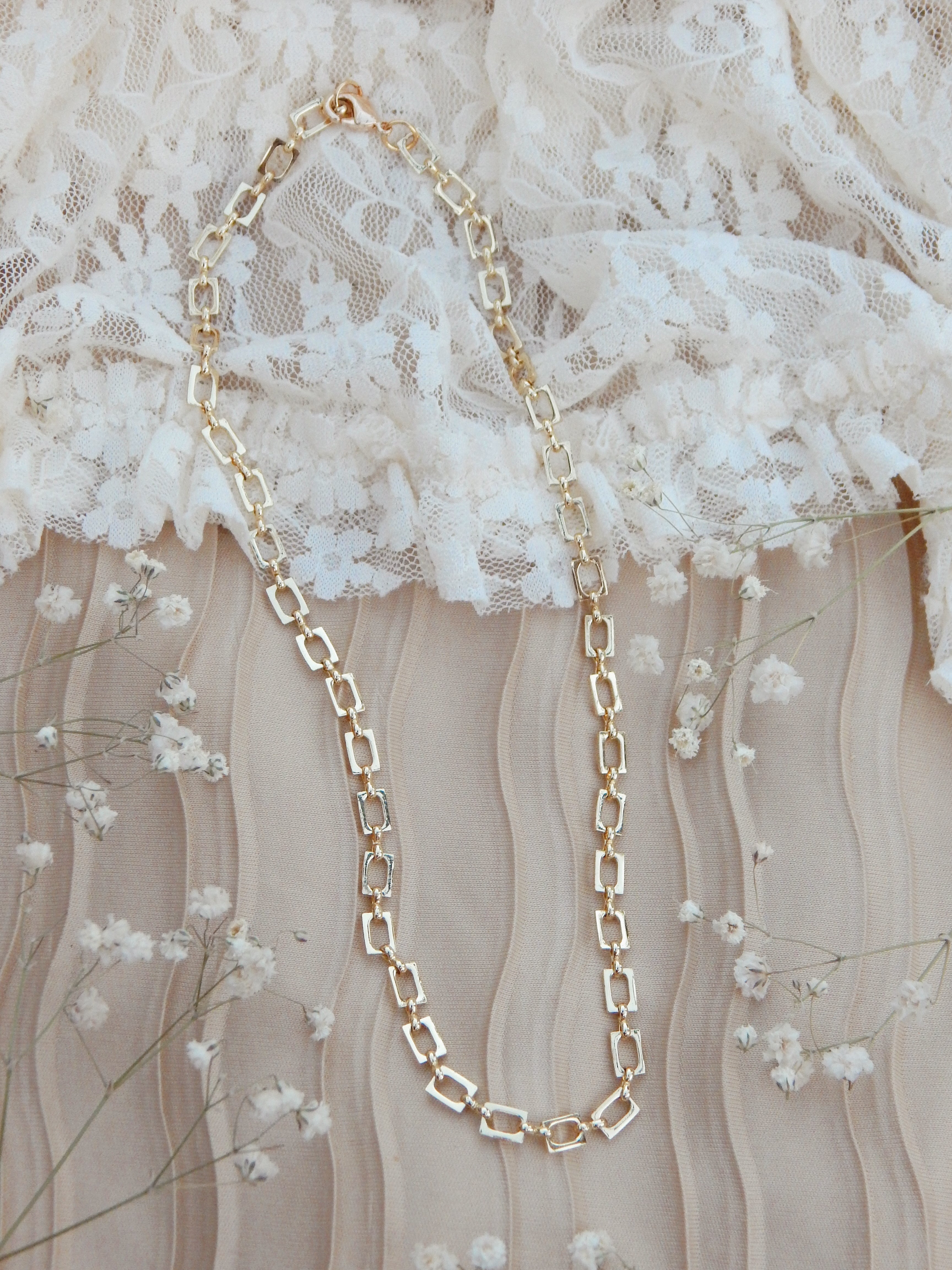 Empower Bold Chain Link Necklace – Minimalist Gold Statement Piece