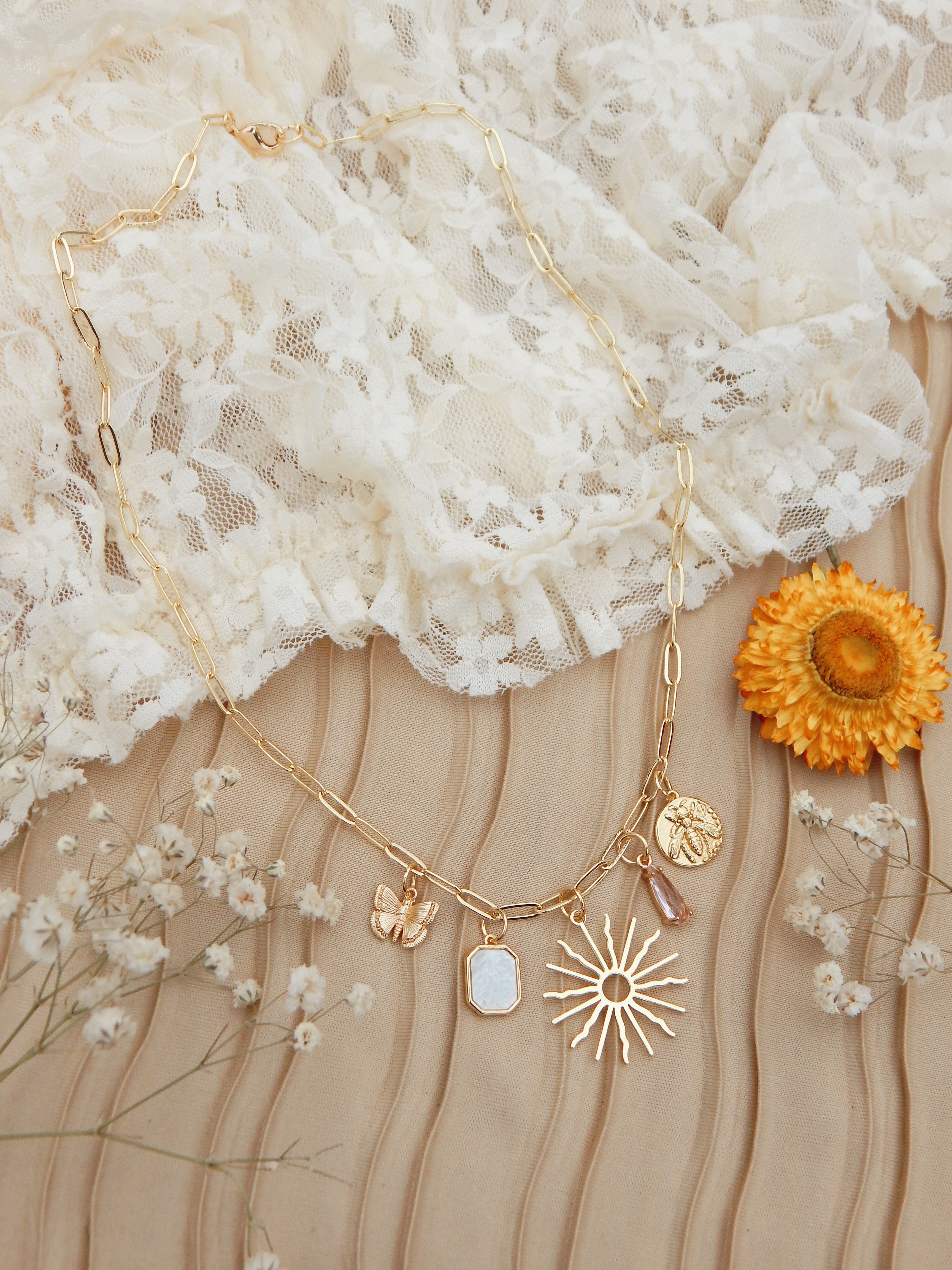 Sunshine Charm Paperclip Necklace – 18k Gold Chain with Butterfly, Mother of Pearl, Sun & Bee