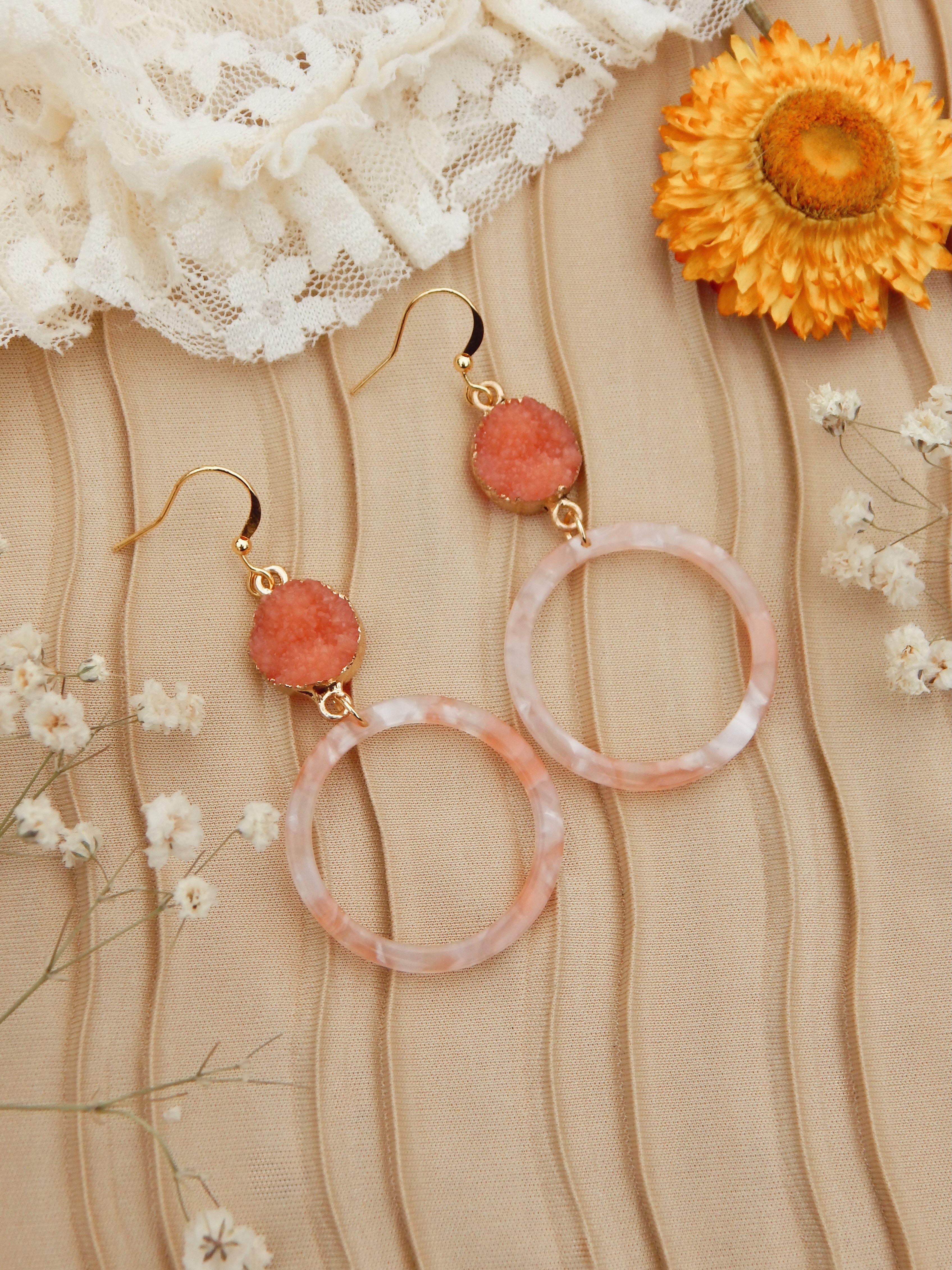 Sunset Druzy Hoop Earrings – Pink Marble Resin with Salmon Druzy Accent