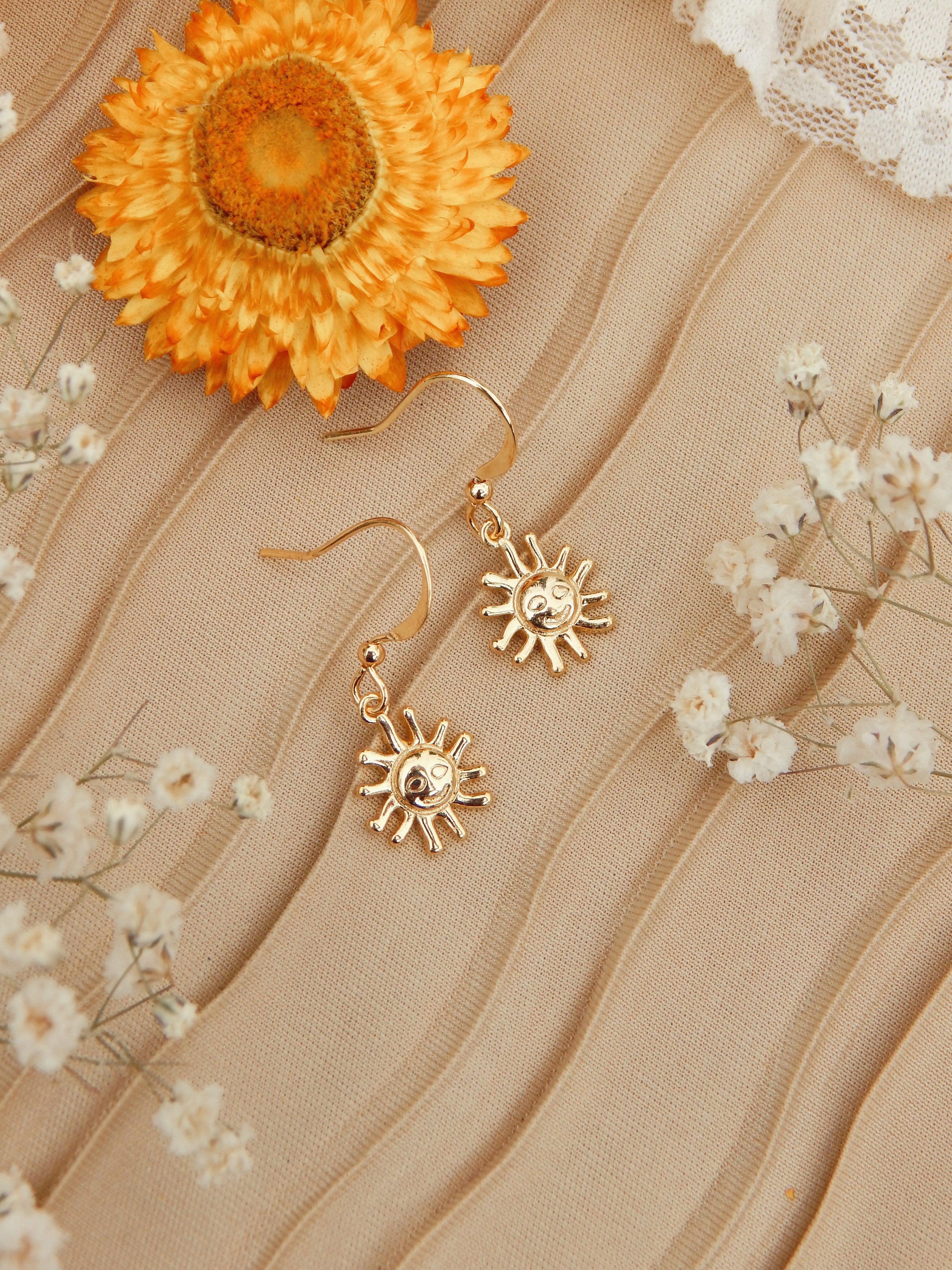 Smiling Sun Dangle Earrings – Dainty 18k Gold Plated