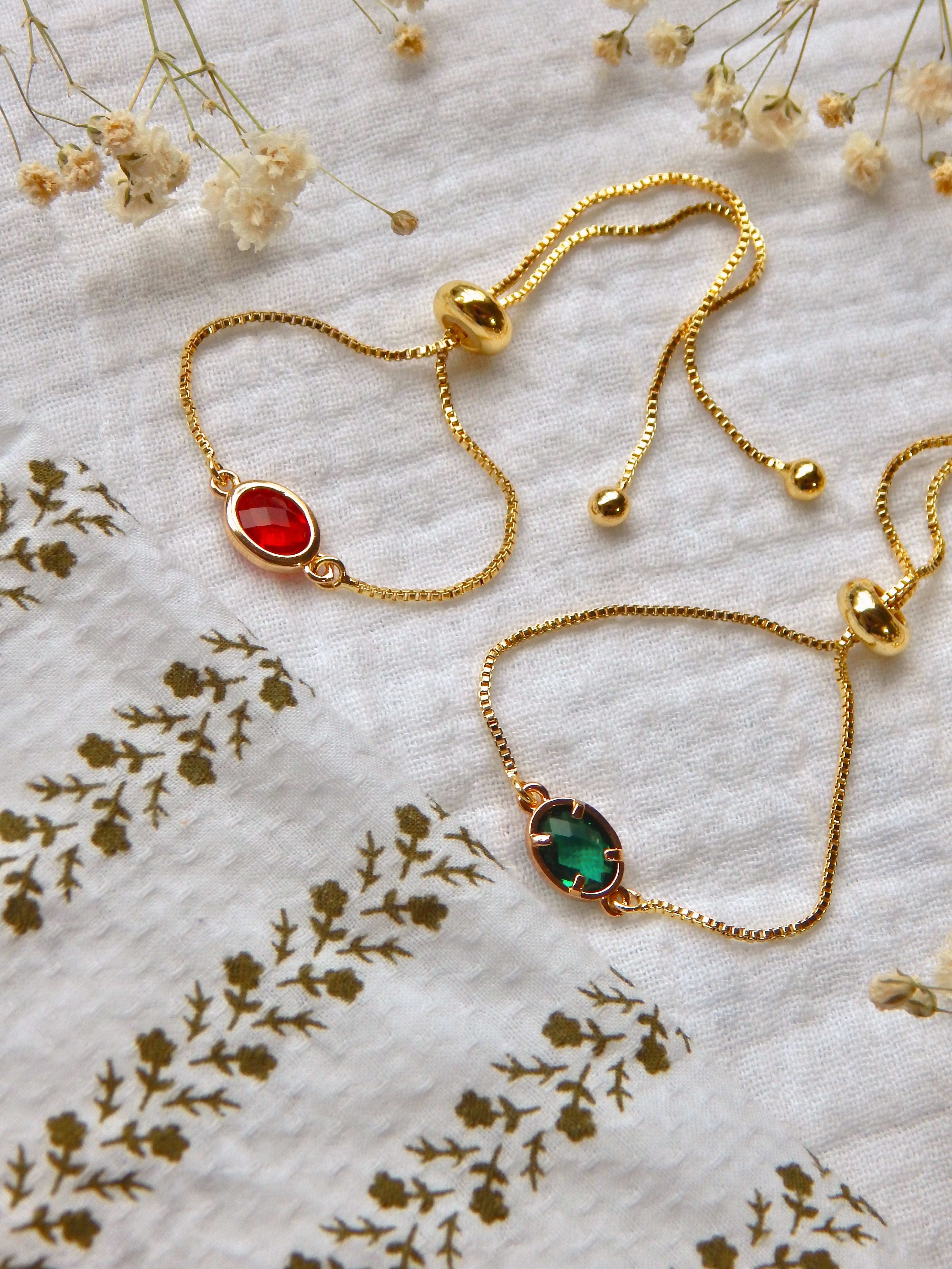 Red & Green CZ Adjustable Slide Bracelet – Reversible Holiday Charm Bracelet | Lightweight Hypoallergenic Gold Jewelry