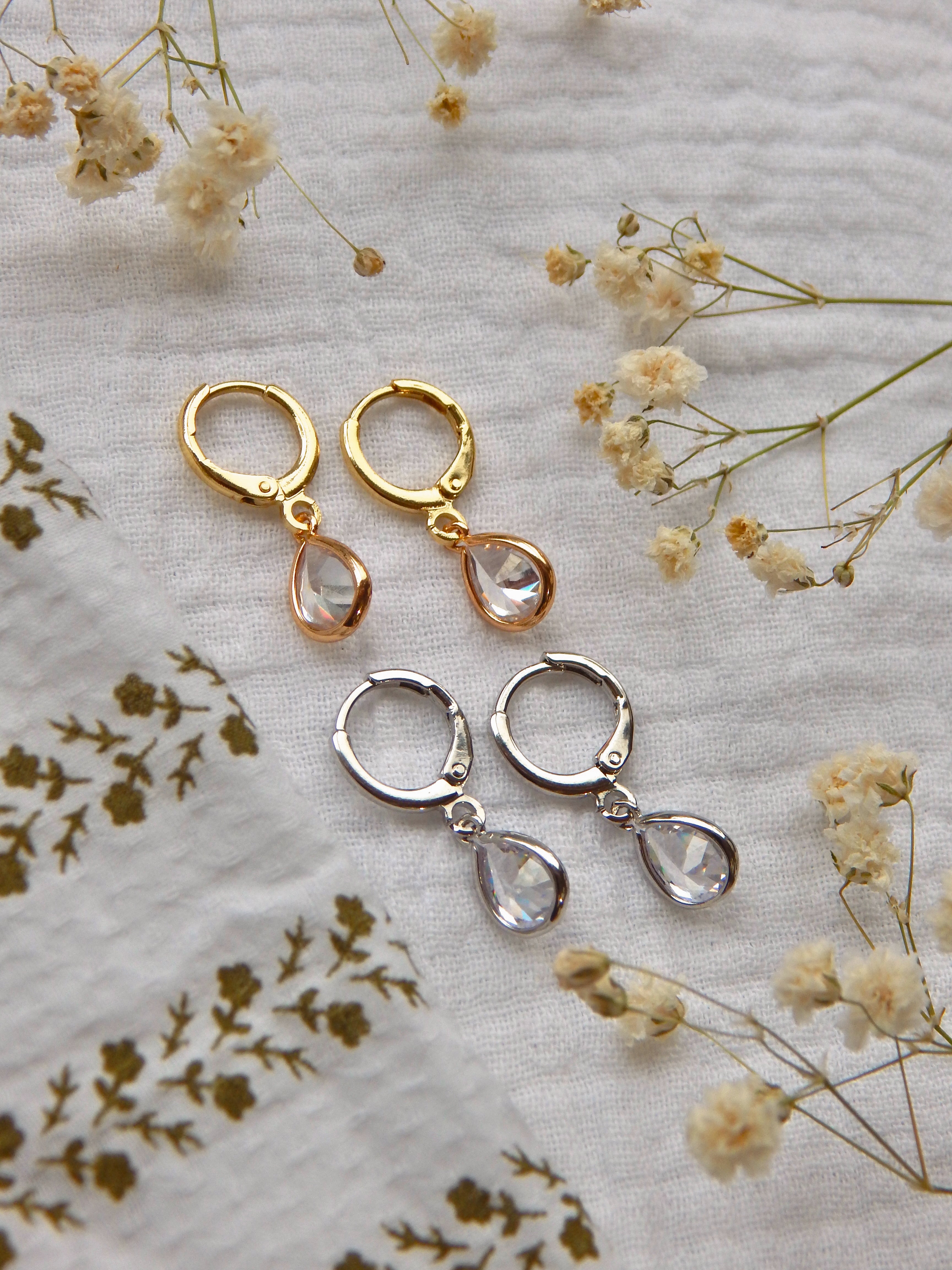 Clear Glass Teardrop Huggie Earrings – Hardened Glass Drop Hoops | Gold or Silver Lightweight Hypoallergenic Jewelry