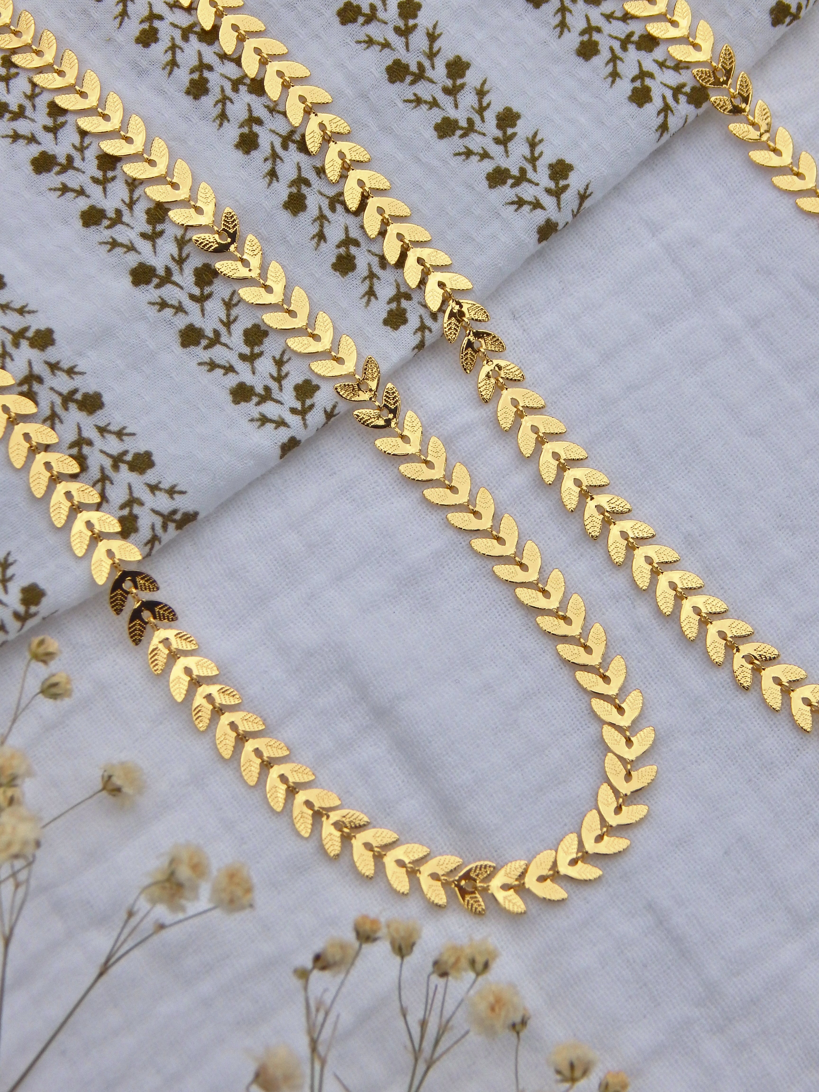 Gold Leaf Necklace – Statement Laurel Chain | Detailed Leaf Imprint, Hypoallergenic & Tarnish-Resistant Jewelry