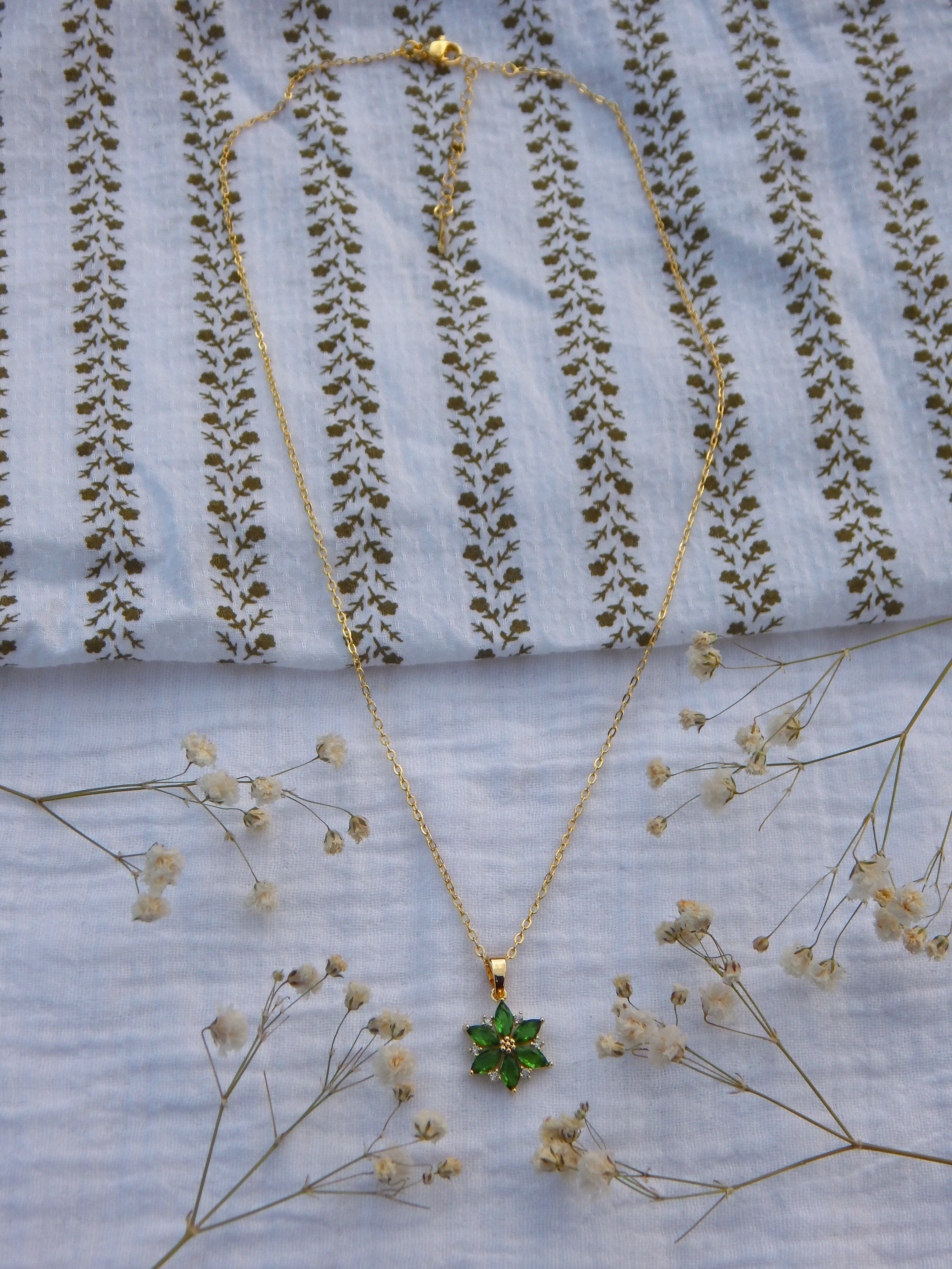 Green CZ Christmas Necklace | Holiday Star Pendant | Dainty Gold Jewelry