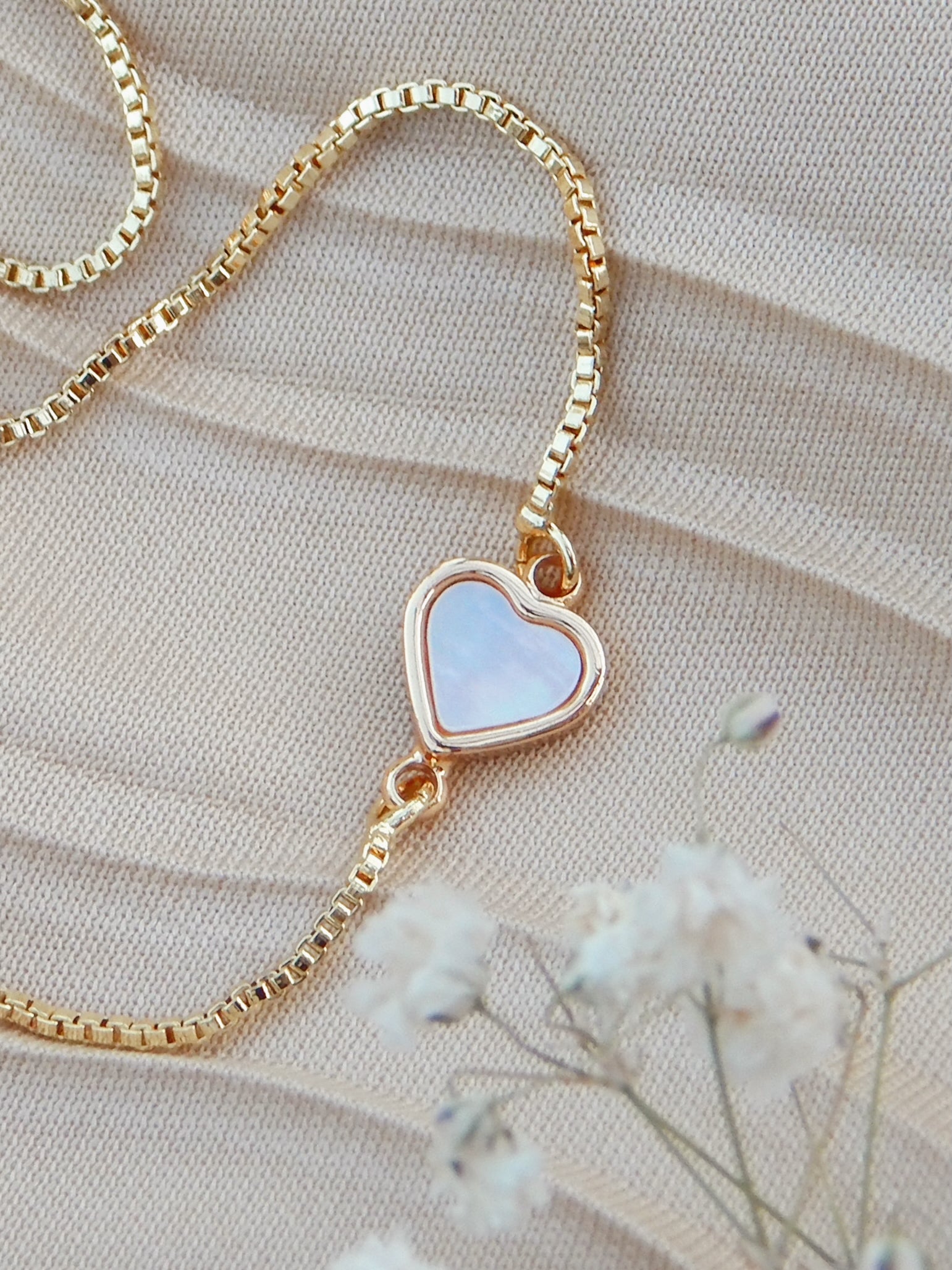 Dainty Mother of Pearl Heart Bracelet – 18k Gold Plated Adjustable Slider Bracelet
