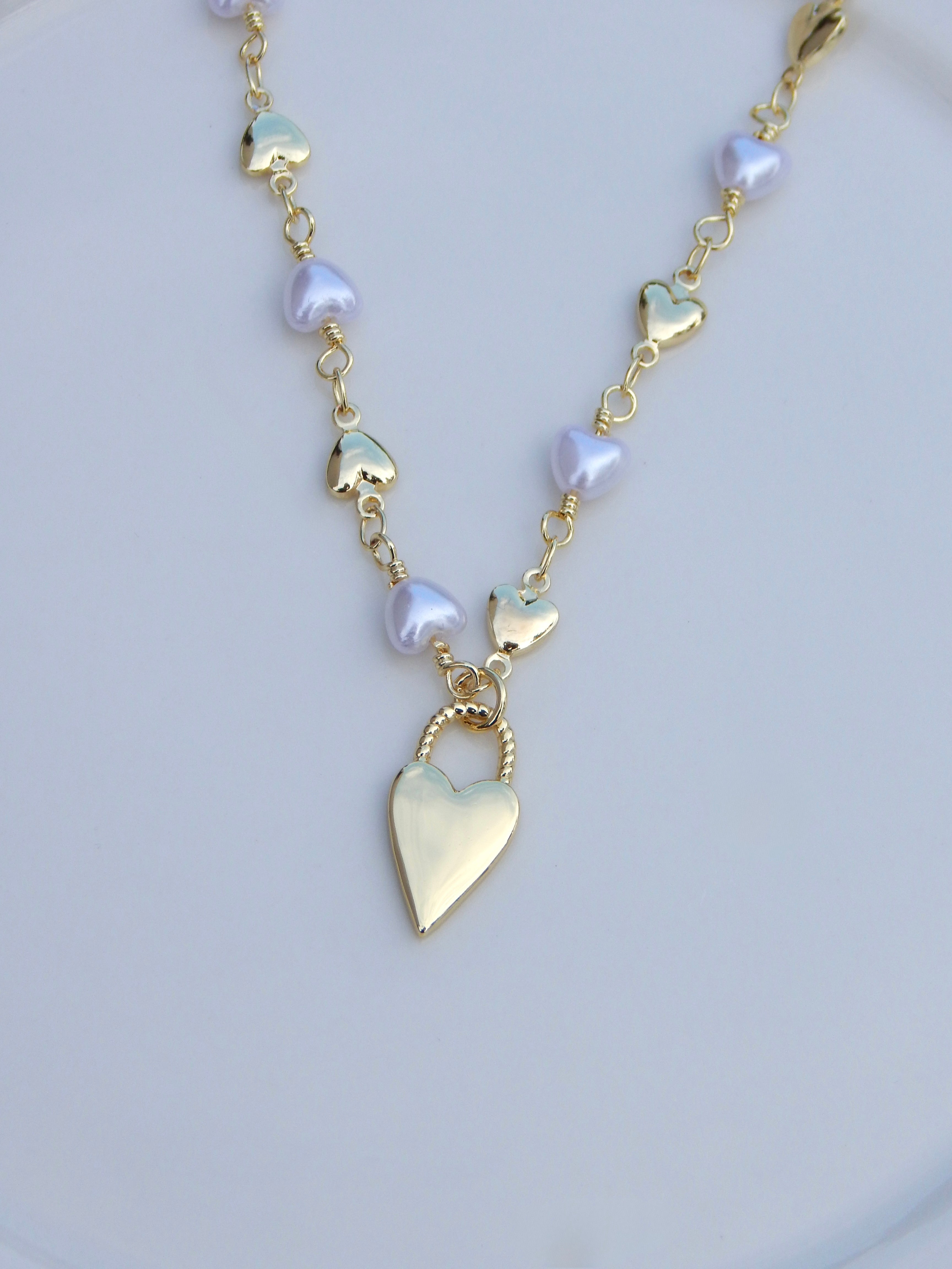 16 inch Heart Locket Pentant Pearl Necklace