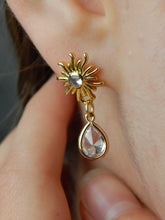 Load image into Gallery viewer, Classy Sun Earrings
