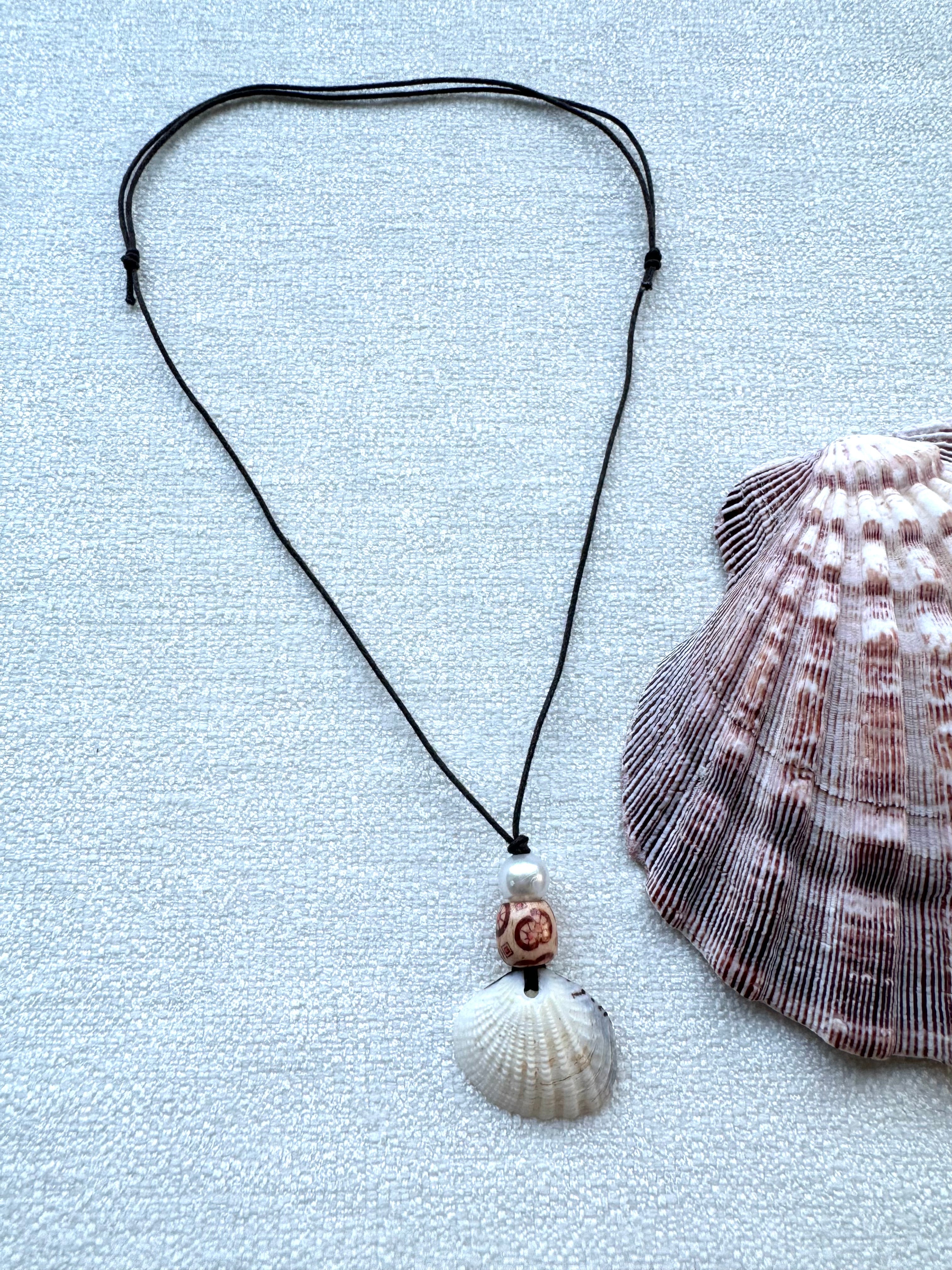 Boho Shell Slip Knot Necklace