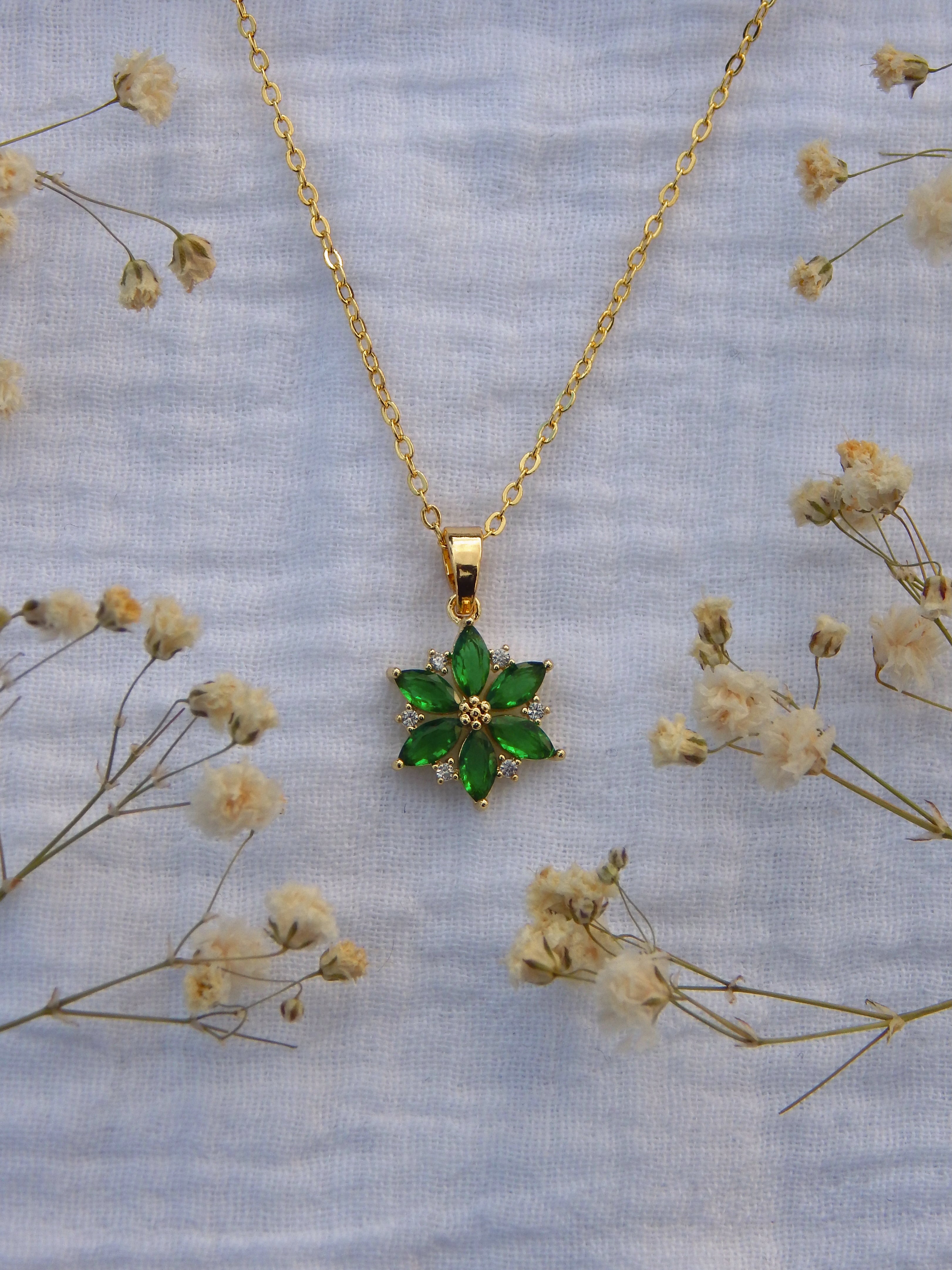 Green CZ Christmas Necklace | Holiday Star Pendant | Dainty Gold Jewelry