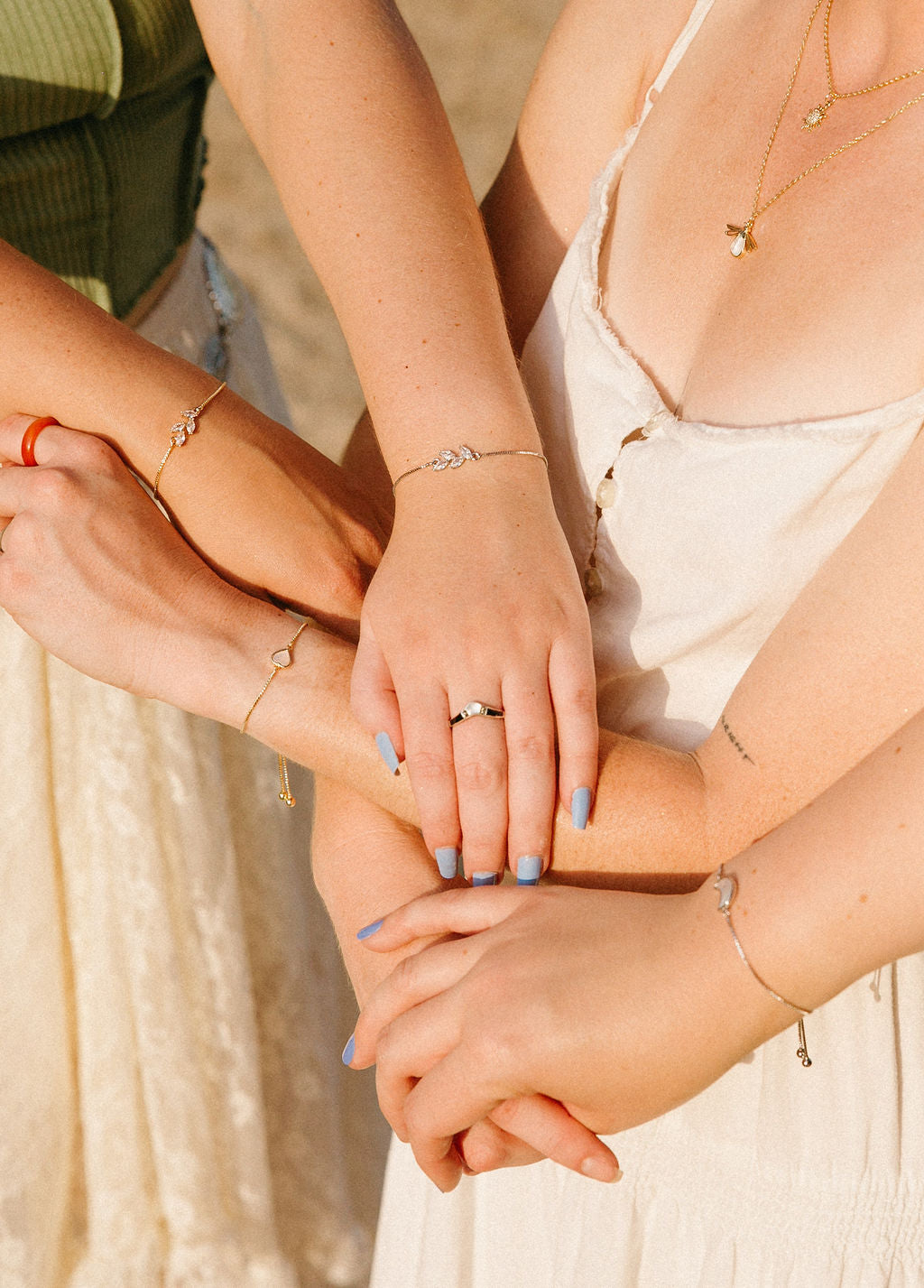 Dainty Mother of Pearl Heart Bracelet – 18k Gold Plated Adjustable Slider Bracelet
