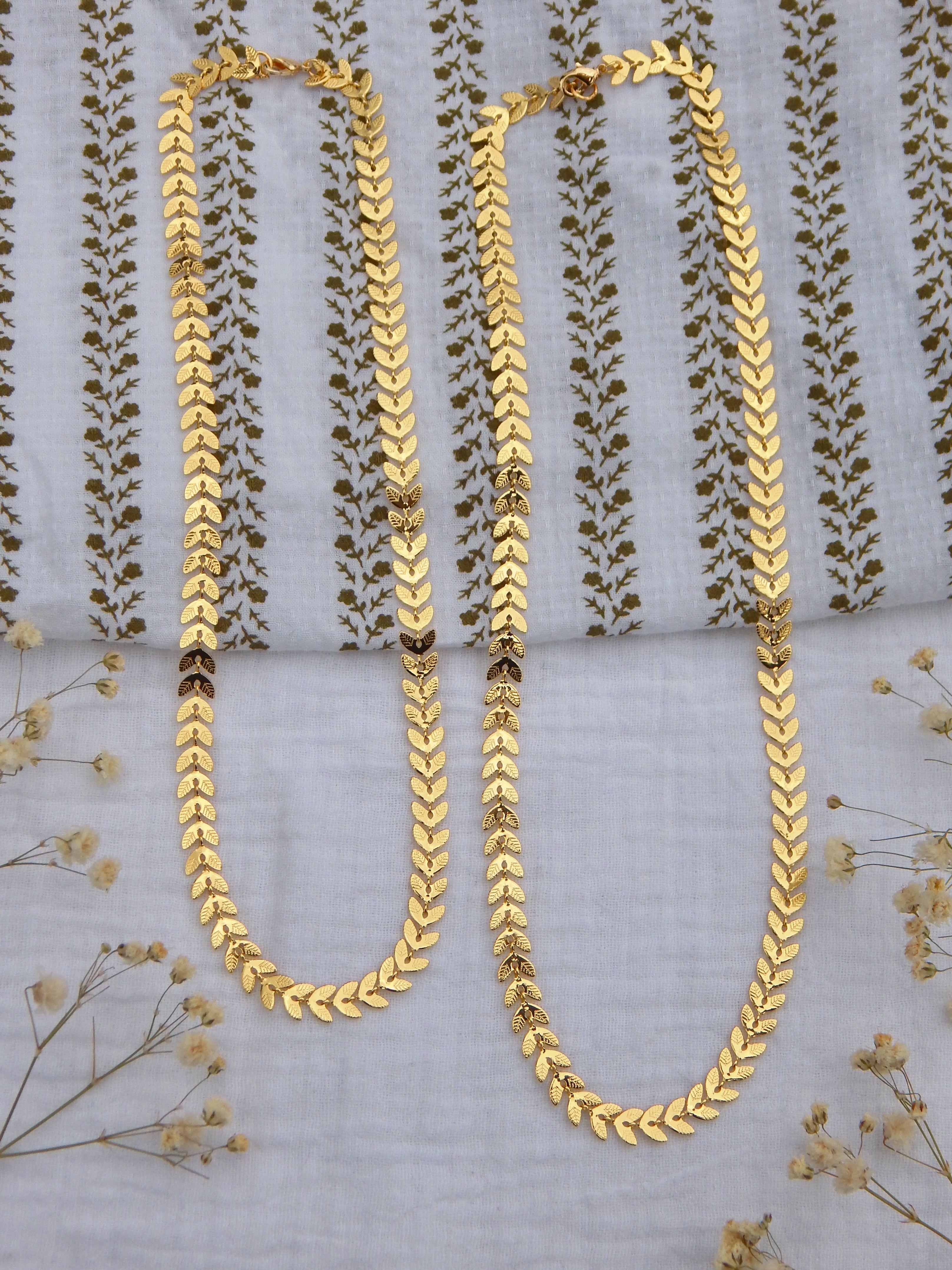 Gold Leaf Necklace – Statement Laurel Chain | Detailed Leaf Imprint, Hypoallergenic & Tarnish-Resistant Jewelry