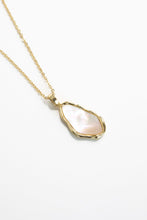 Load image into Gallery viewer, Amelia Necklace
