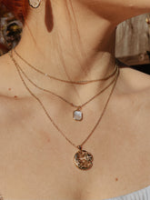 Load image into Gallery viewer, Evelyn Necklace
